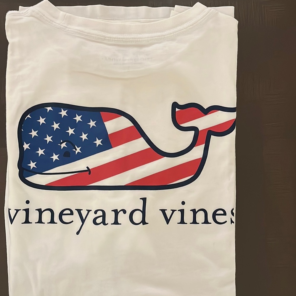 US flag Vineyard Vines short sleeve T-shirt